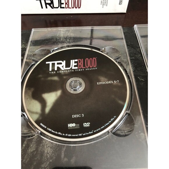 True Blood - Complete First Season DVD -  5-Disc Boxed Set - HBO TV Series Show - Picture 7 of 10